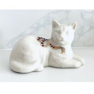 LENOX JEWELED CAT resting/lying down Elegant White Ceramic Cat Figurine